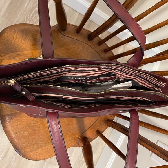 Etienne Aigner Purse - Picture 3 of 3